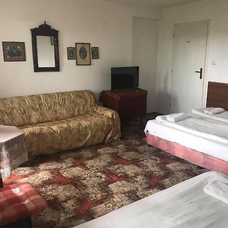 Guestrooms Ross Veliko Tŭrnovo Exterior foto