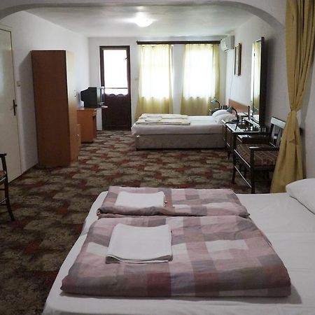 Guestrooms Ross Veliko Tŭrnovo Exterior foto