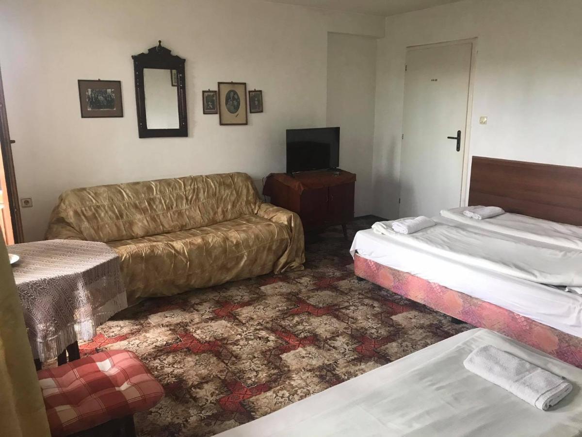 Guestrooms Ross Veliko Tŭrnovo Exterior foto