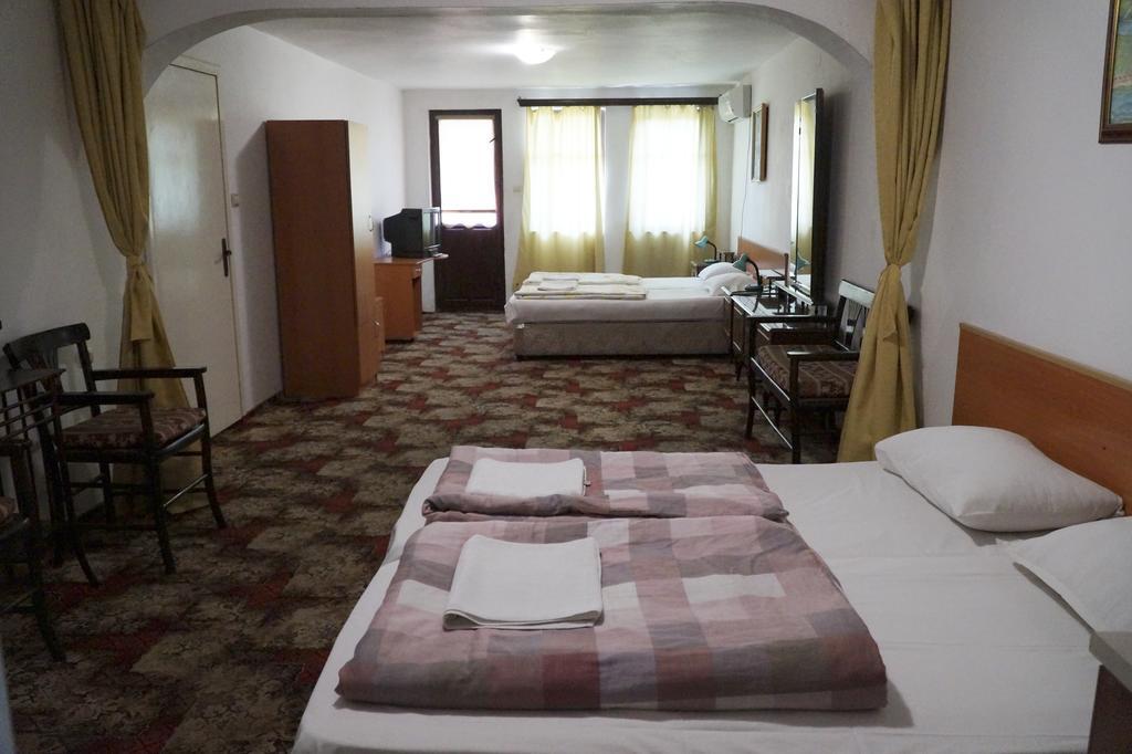 Guestrooms Ross Veliko Tŭrnovo Exterior foto
